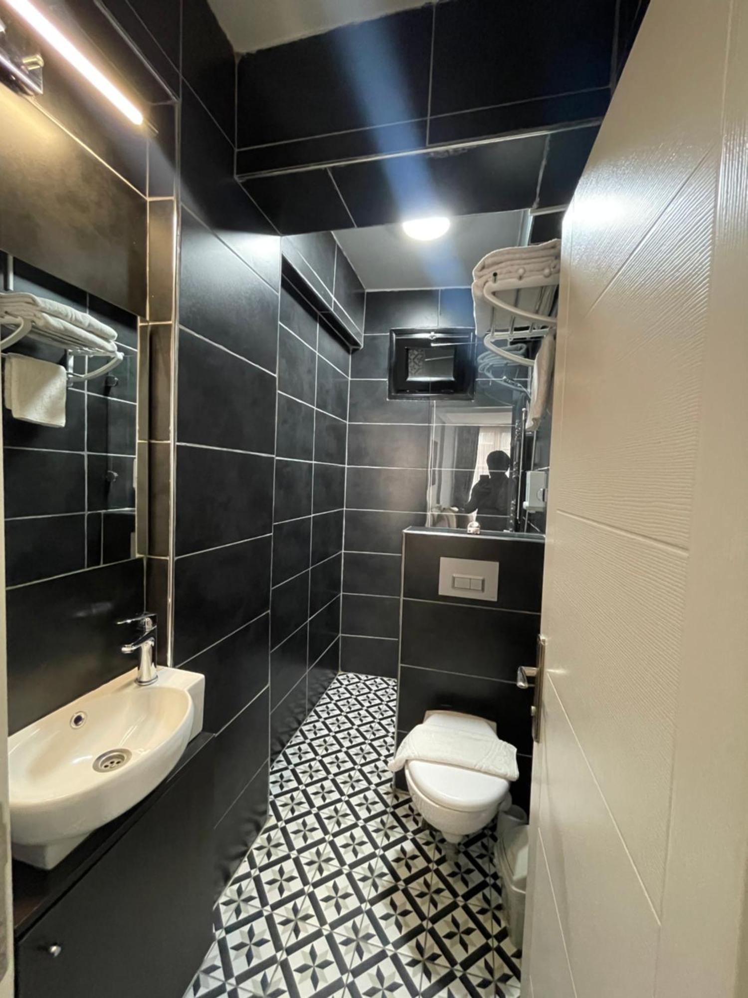 Taksim Park Hotel Istanbul Exterior photo